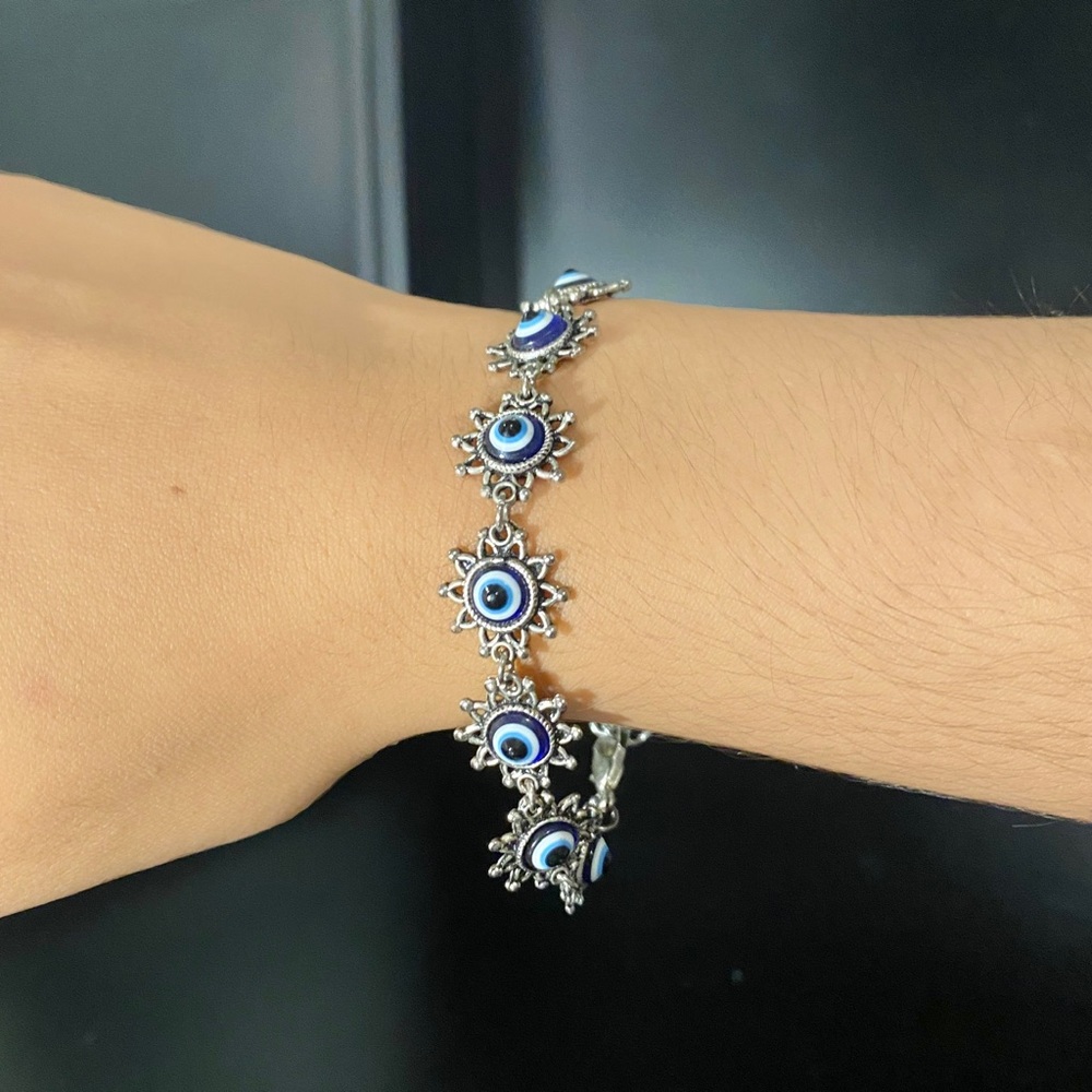Evil Eye Bracelet - Picture 1 of 3